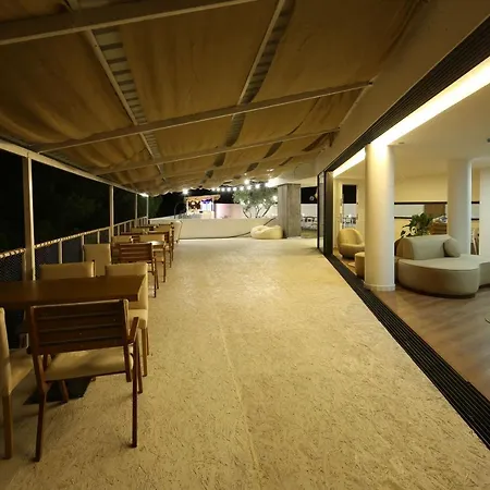 Hotel Kozakorman & Restaurant Camoba