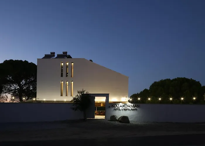 Hotel Kozakorman & Restaurant Camoba