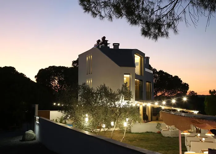 Kozakorman & Restaurant Hotel Camoba