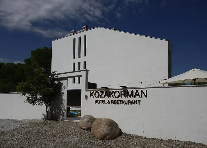 Отель Kozakorman & Restaurant